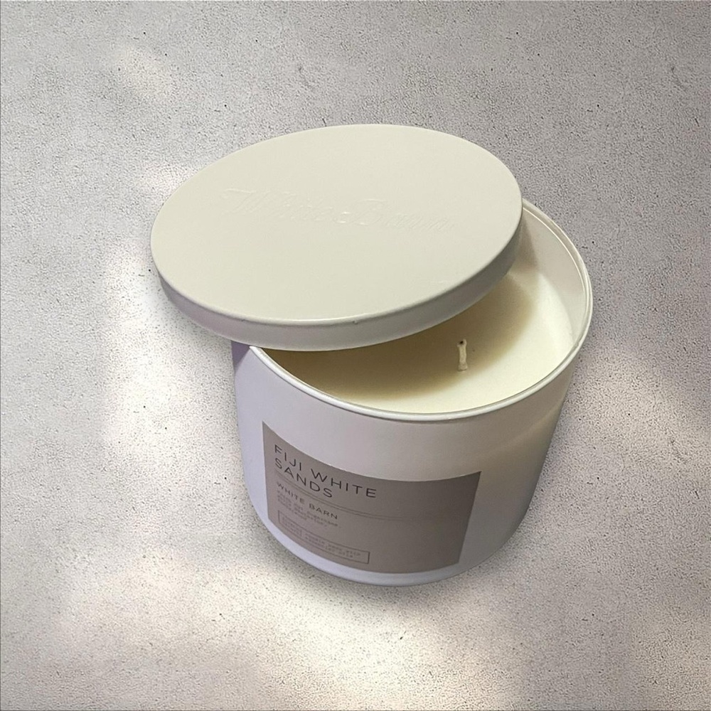 White barn candle